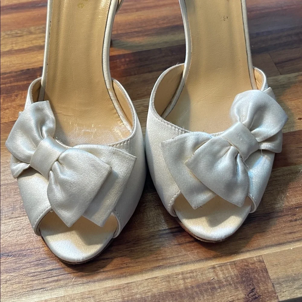 kate spade graceful elegant designed